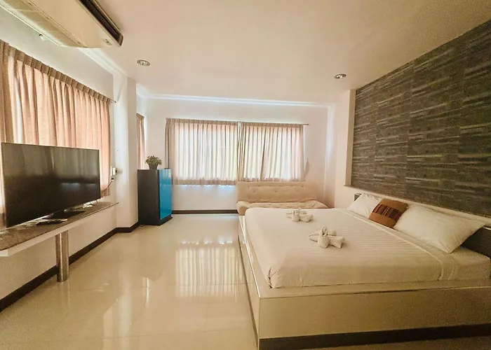 Ree- Riverside Hotel Bangkok