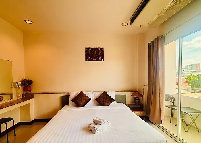Ree- Riverside Hotel Bangkok