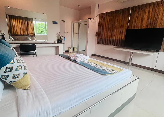 Ree- Riverside Hotel 2*